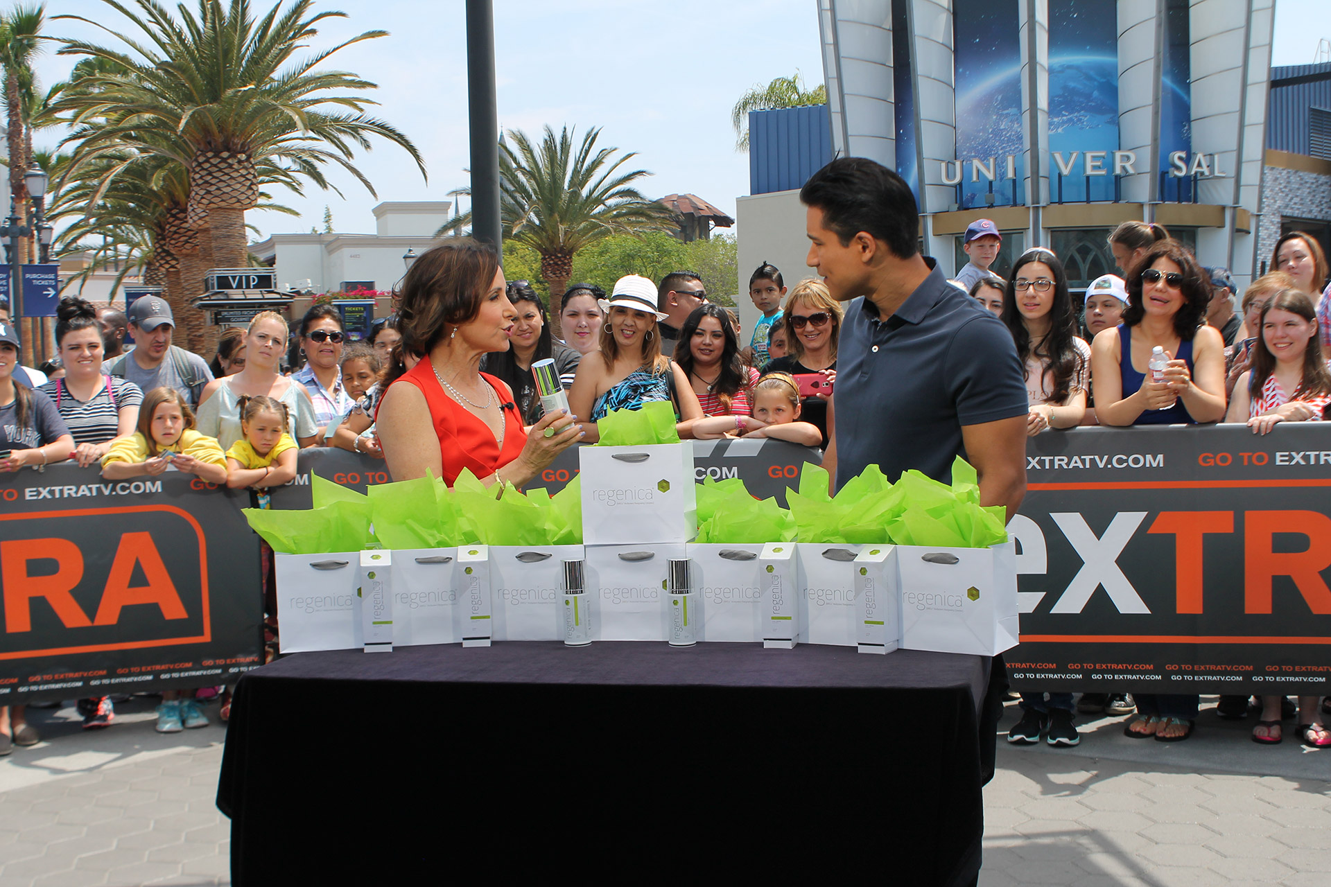 EXTRA-Mario-Lopez-Ava-MD